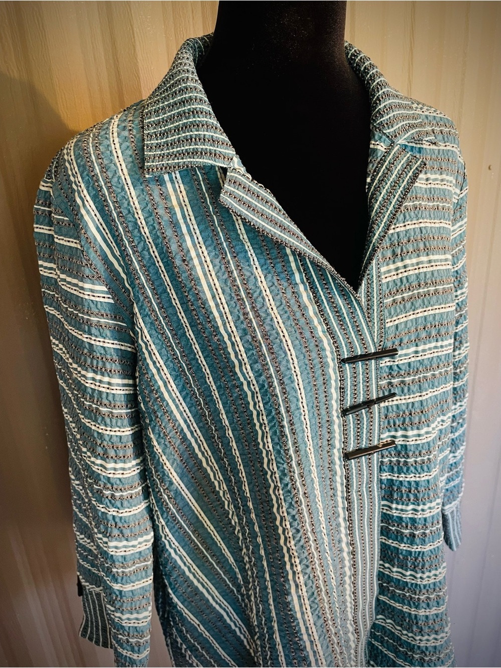 HABITAT Crinkle Gauzy Top Toggle Button Tunic Blouse Green Stripe Unique sz S